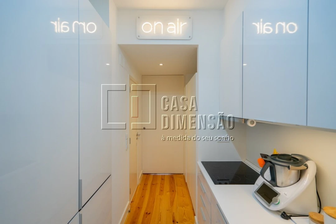 Apartamento T1 para Venda em Campolide Foto 25