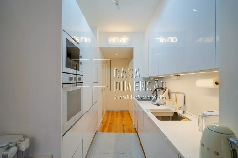 Apartamento T1 para Venda em Campolide Foto 23