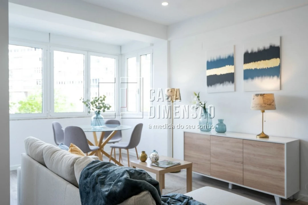 Apartamento T3 para Venda em Carnide Foto 4