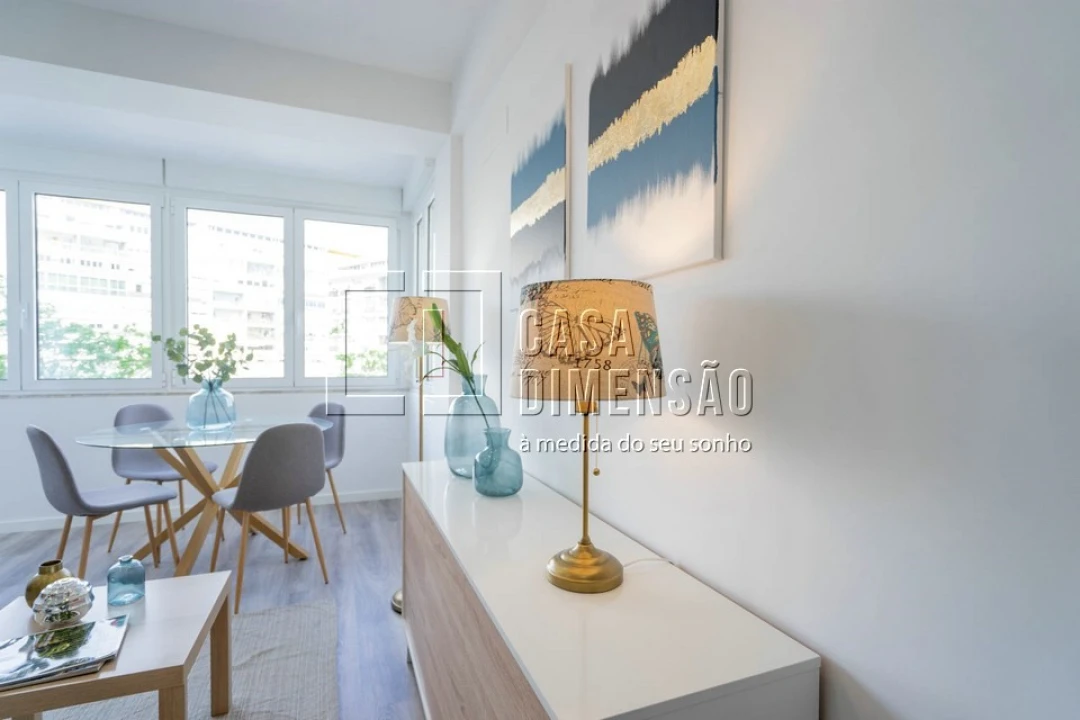 Apartamento T3 para Venda em Carnide Foto 7