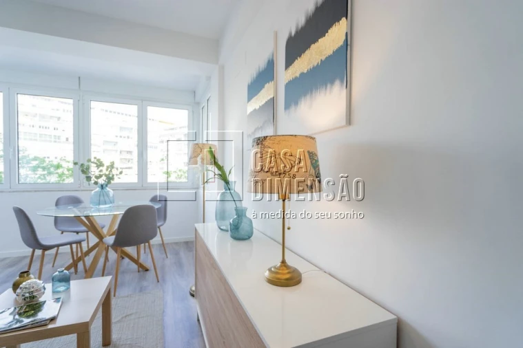 Apartamento T3 para Venda em Carnide Foto 7