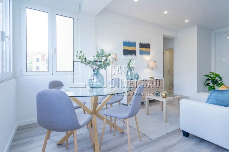 Apartamento T3 para Venda em Carnide Foto 11