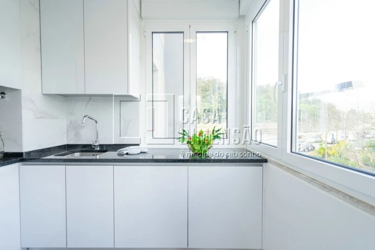 Apartamento T3 para Venda em Carnide Foto 14