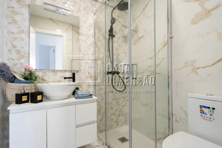 Apartamento T3 para Venda em Carnide Foto 17