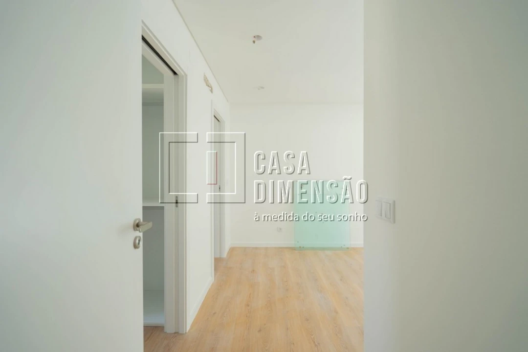 Moradia T4 para Venda em Laranjeiro e Feijó Foto 27