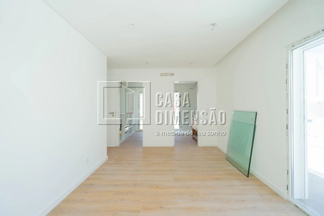 Moradia T4 para Venda em Laranjeiro e Feijó Foto 33