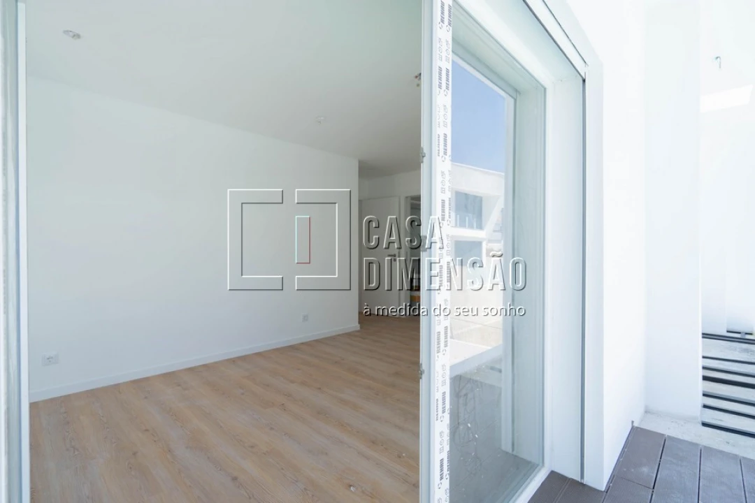 Moradia T4 para Venda em Laranjeiro e Feijó Foto 38