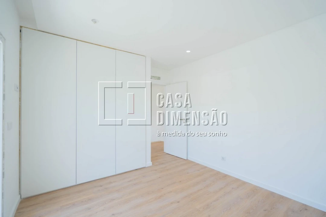 Moradia T4 para Venda em Laranjeiro e Feijó Foto 43