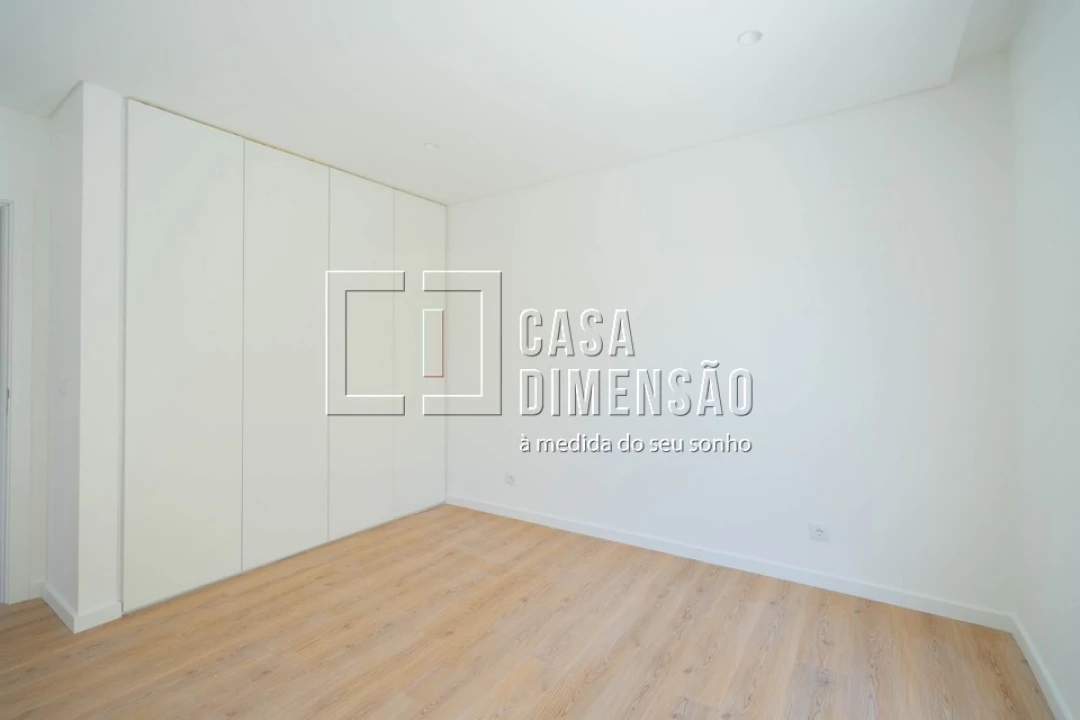 Moradia T4 para Venda em Laranjeiro e Feijó Foto 47