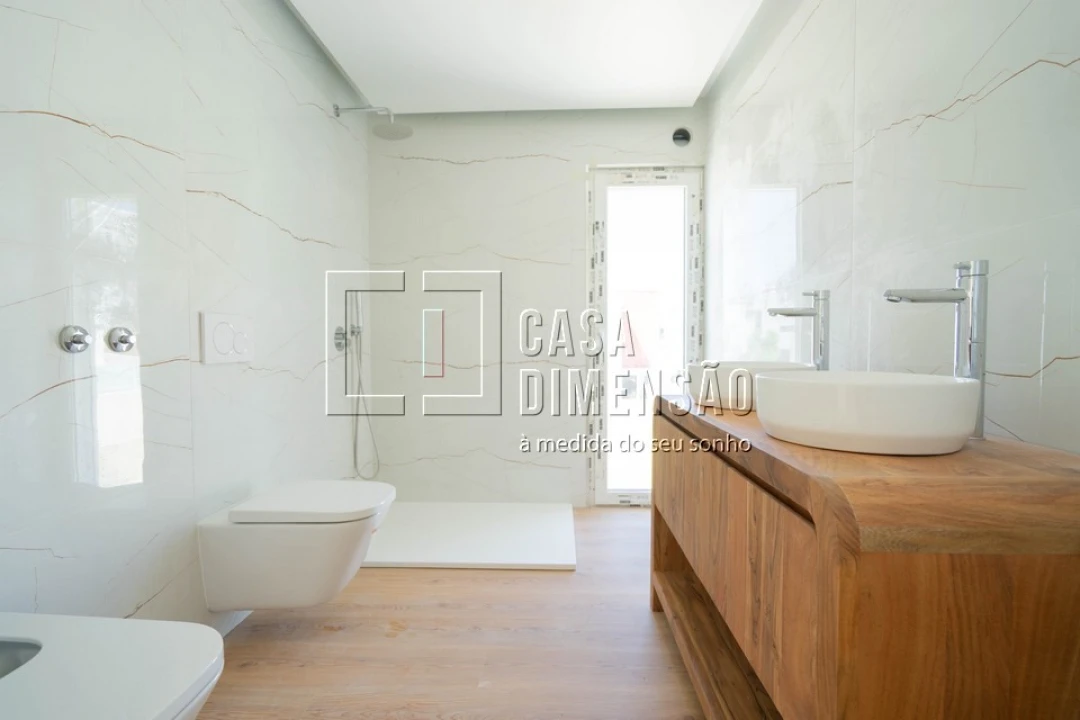 Moradia T4 para Venda em Laranjeiro e Feijó Foto 50