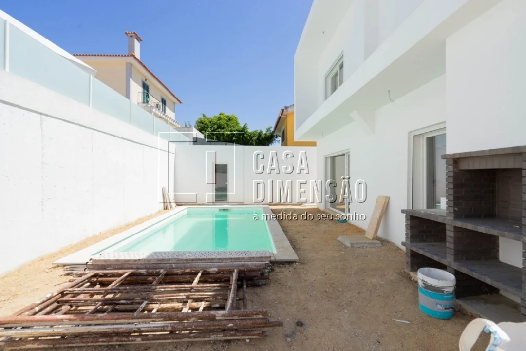 Moradia T4 para Venda em Laranjeiro e Feijó Foto 62