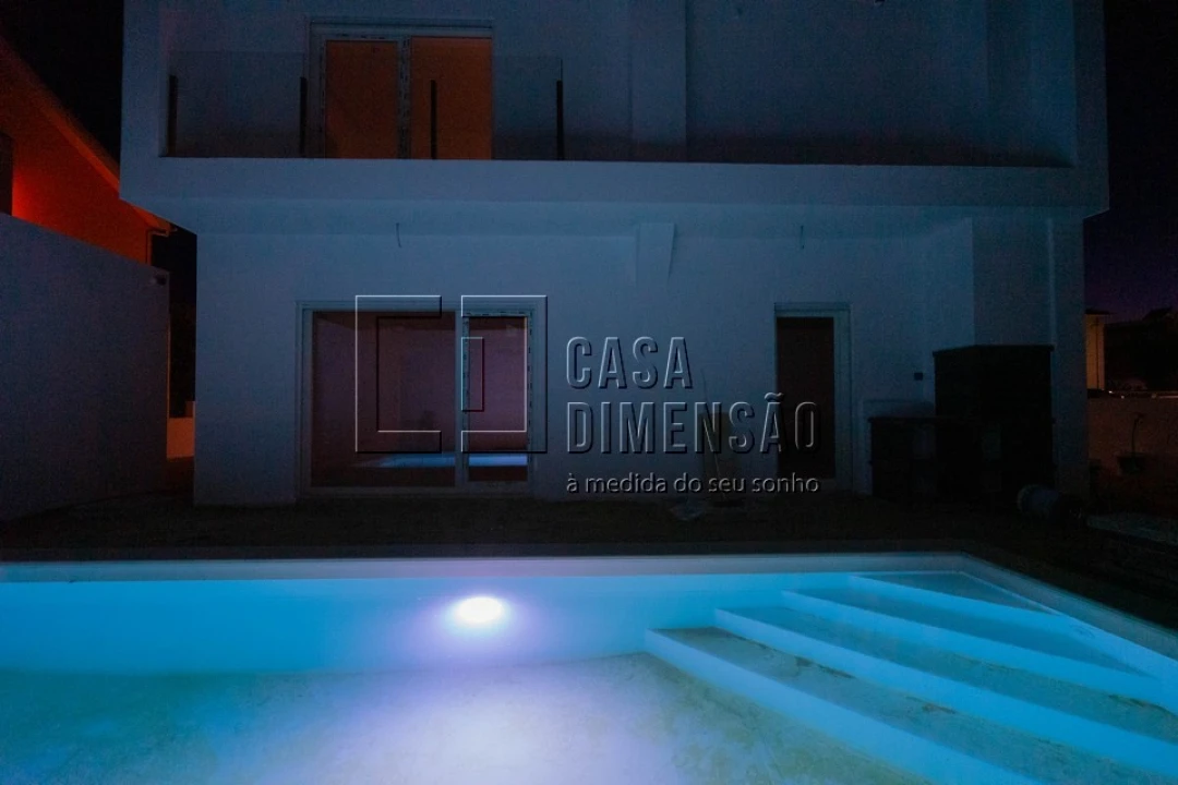 Moradia T4 para Venda em Laranjeiro e Feijó Foto 73