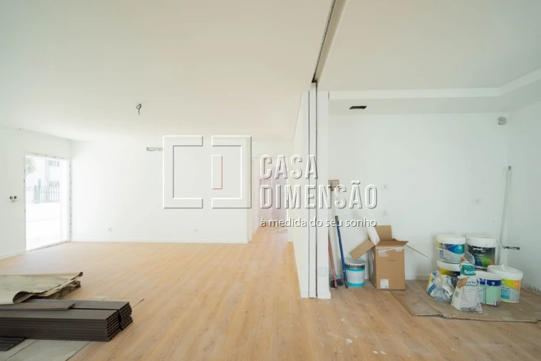 Moradia T4 para Venda em Laranjeiro e Feijó Foto 14