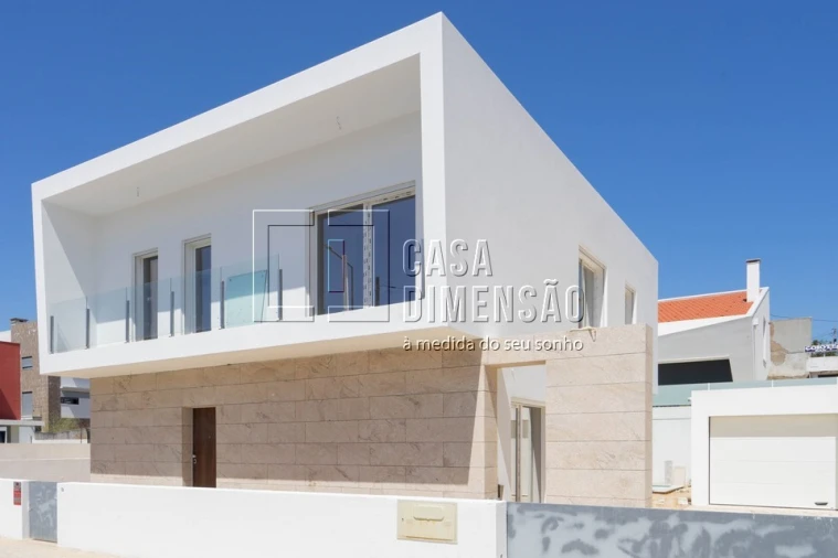 Moradia T4 para Venda em Laranjeiro e Feijó Foto 57