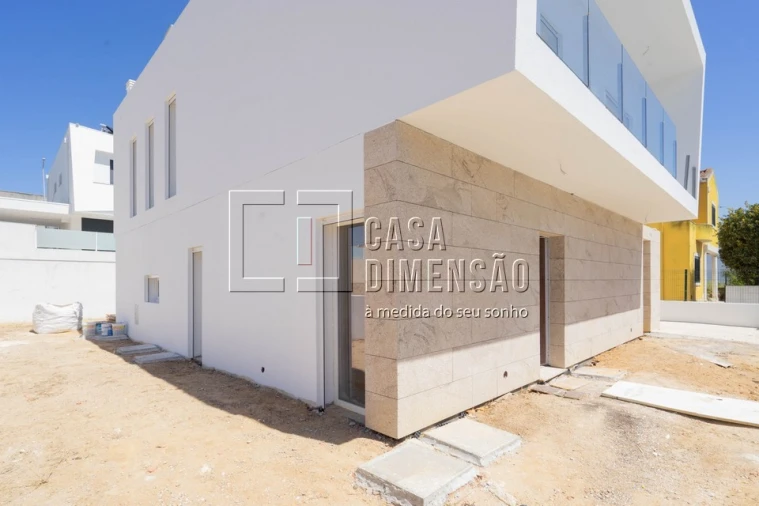 Moradia T4 para Venda em Laranjeiro e Feijó Foto 61