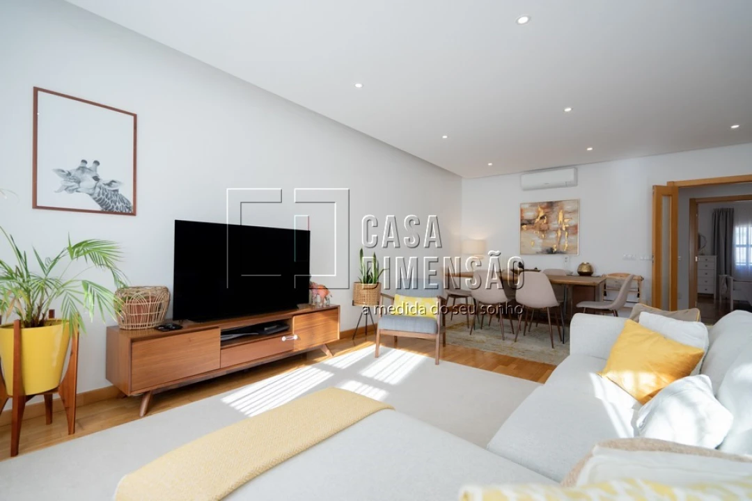 Apartamento T2 para Venda em Venteira Foto 21