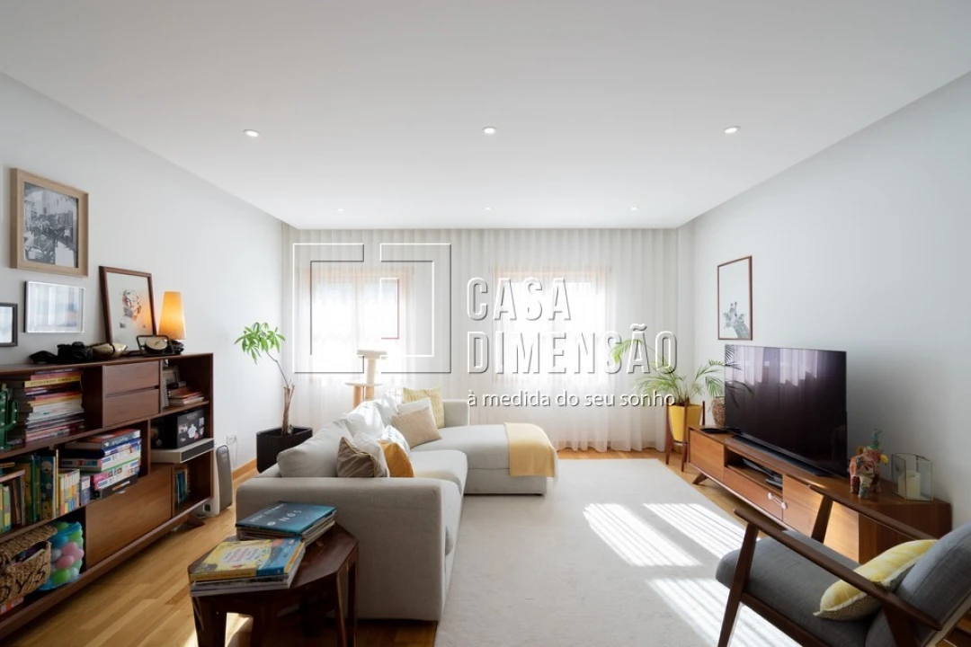 Apartamento T2 para Venda em Venteira Foto 25