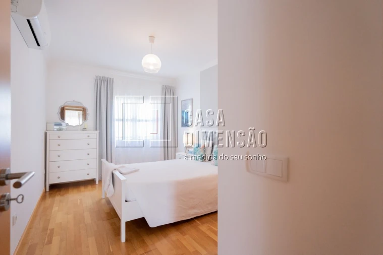 Apartamento T2 para Venda em Venteira Foto 46