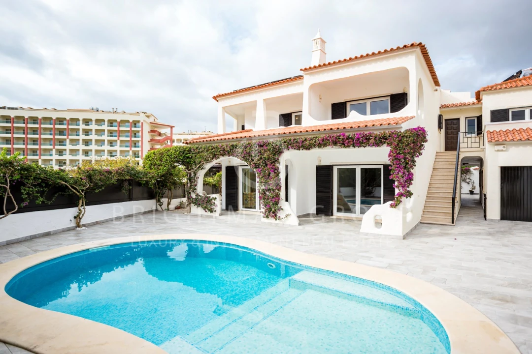 Moradia T7 para Venda em Lagoa e Carvoeiro Foto 1