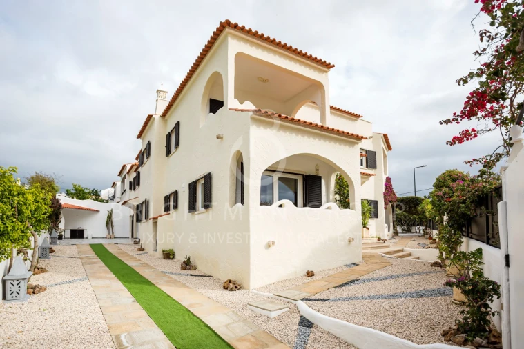 Moradia T7 para Venda em Lagoa e Carvoeiro Foto 2