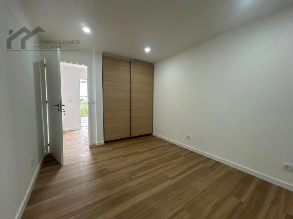 Moradia T3 para Venda em A dos Cunhados e Maceira Foto 13
