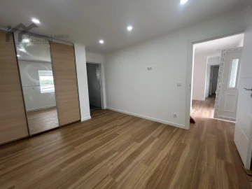 Moradia T3 para Venda em A dos Cunhados e Maceira