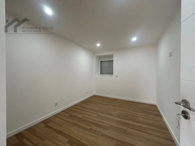 Moradia T3 para Venda em A dos Cunhados e Maceira Foto 12