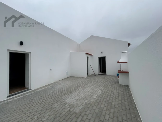 Moradia T3 para Venda em A dos Cunhados e Maceira Foto 4