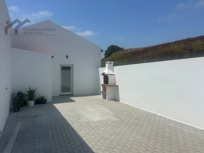 Moradia T3 para Venda em A dos Cunhados e Maceira Foto 5