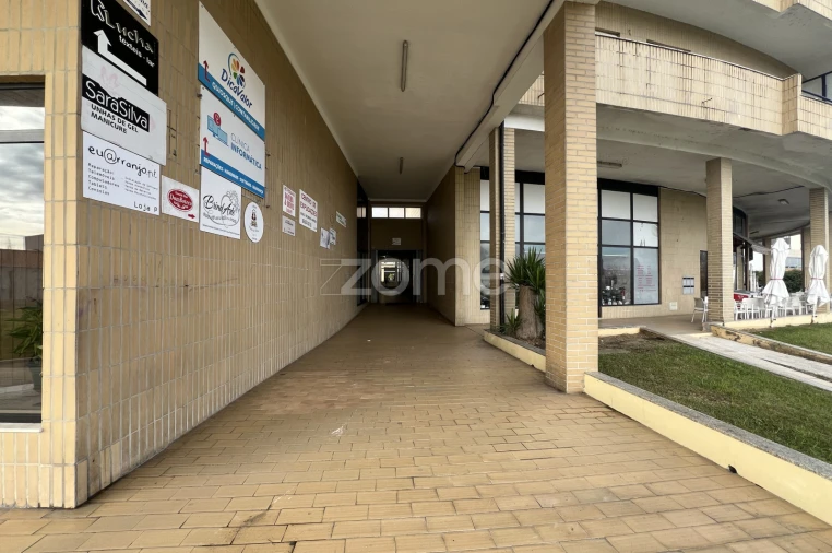 Negócio para Venda em Santa Maria Maior e Monserrate e Meadela Foto 18