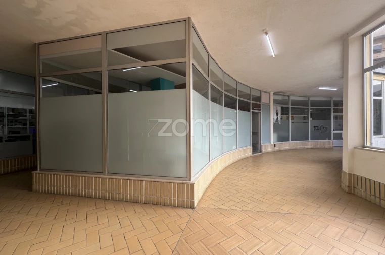 Negócio para Venda em Santa Maria Maior e Monserrate e Meadela Foto 6