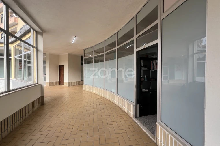 Negócio para Venda em Santa Maria Maior e Monserrate e Meadela Foto 2