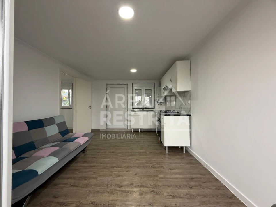 Moradia T2 para Venda em Fernao Ferro Foto 10