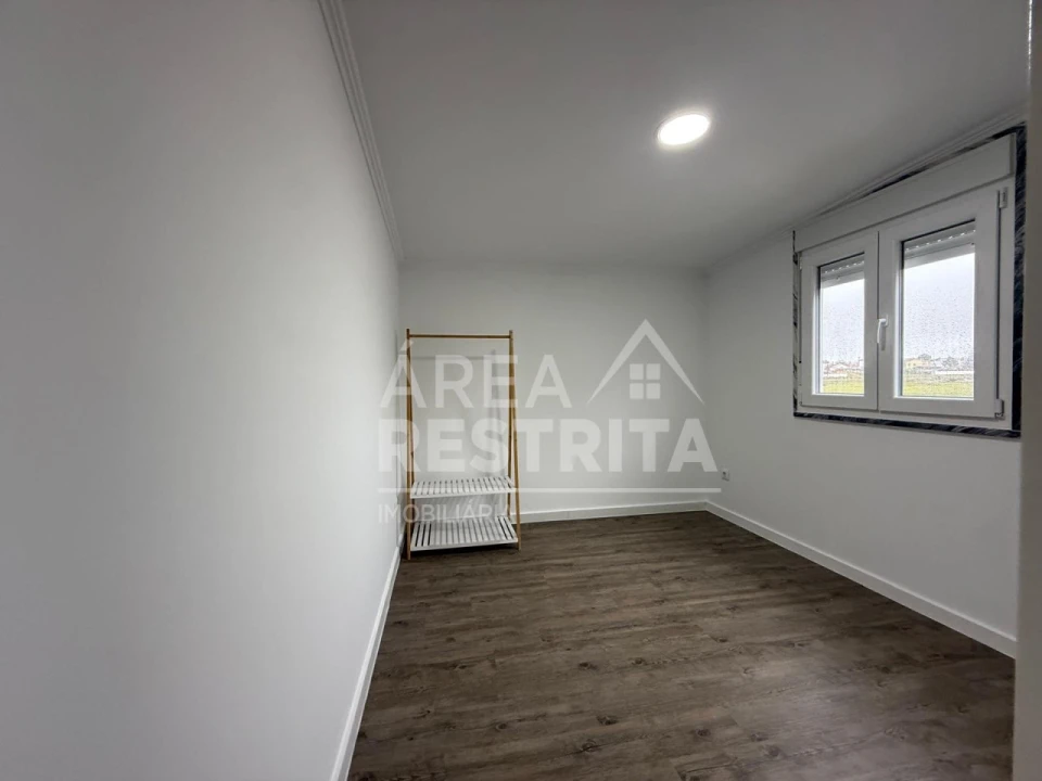 Moradia T2 para Venda em Fernao Ferro Foto 19