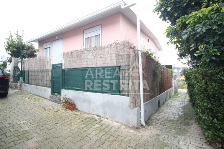 Moradia T2 para Venda em Fernao Ferro Foto 25