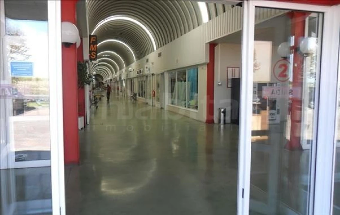 Loja para Venda em Samora Correia Foto 7