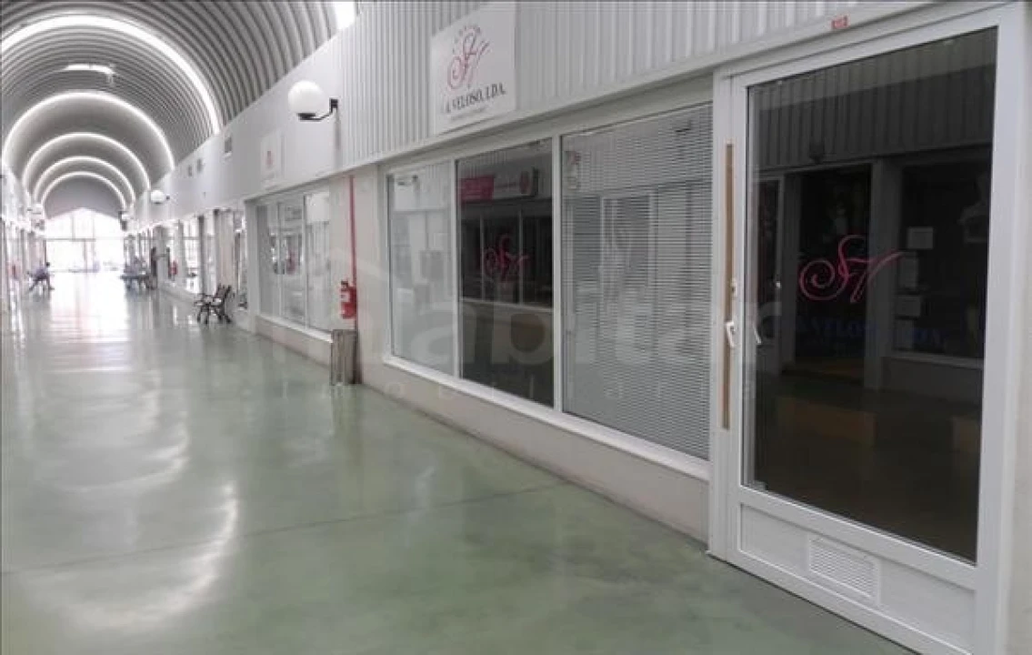 Loja para Venda em Samora Correia Foto 8