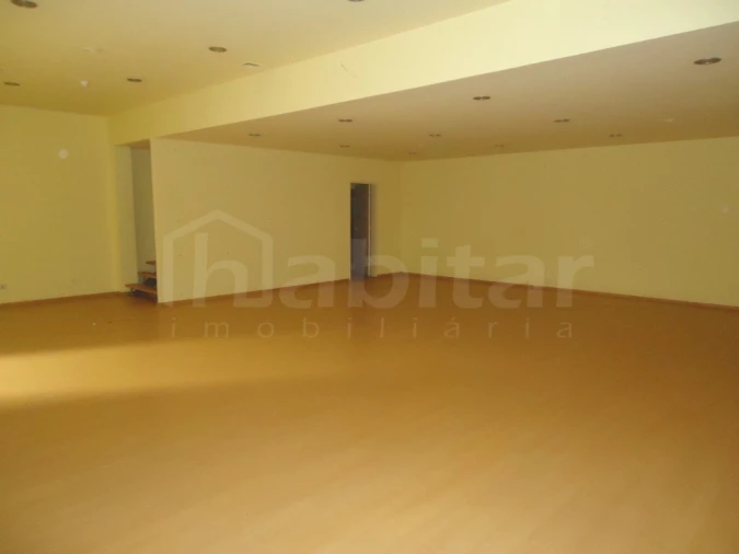 Loja para Venda em Samora Correia