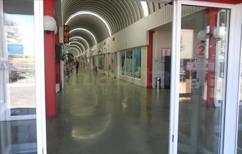 Loja para Venda em Samora Correia Foto 7