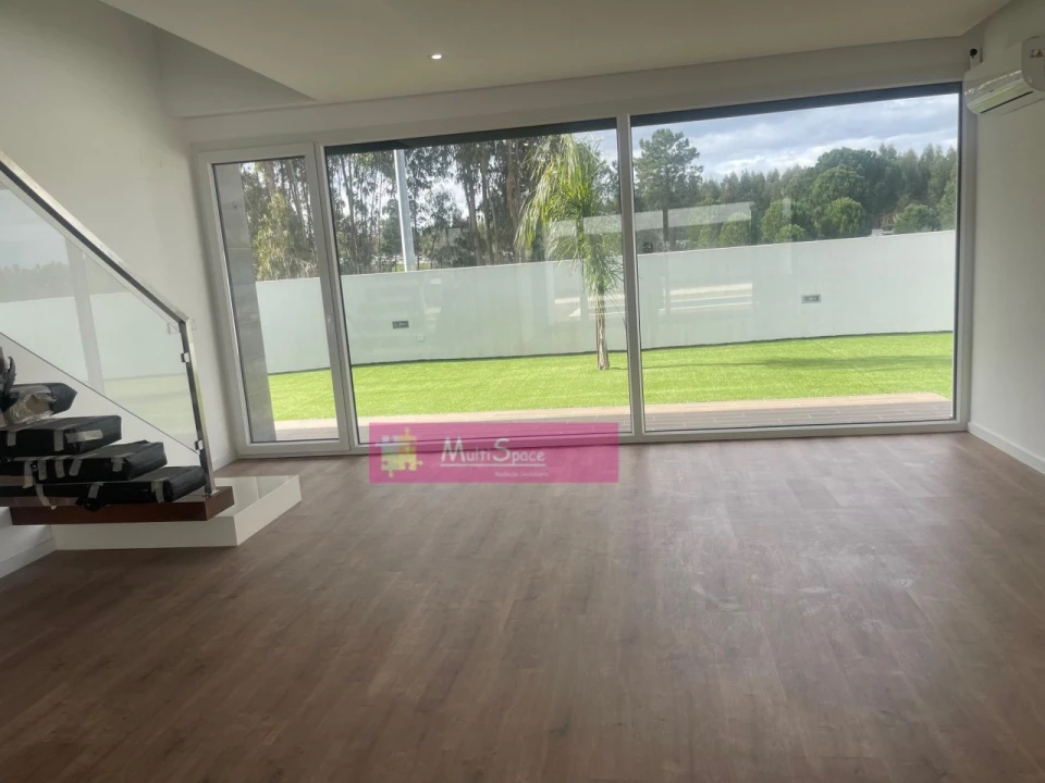 Moradia T5 para Venda em Nossa Sra de Fatima Foto 16