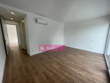 Moradia T5 para Venda em Nossa Sra de Fatima