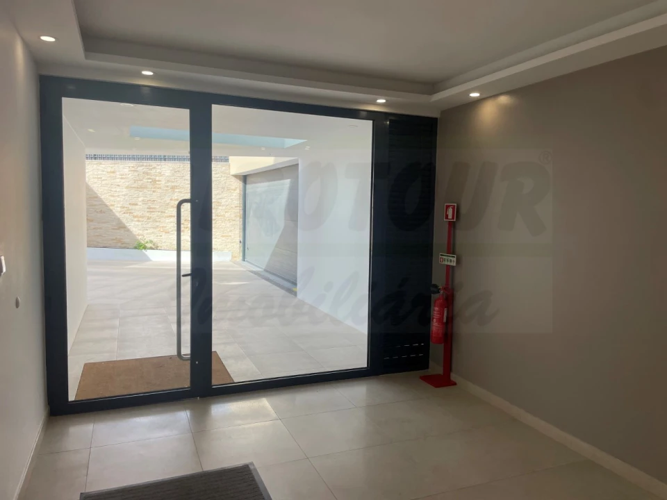 Apartamento T3 para Venda em Oeiras e São Julião da Barra, Paço de Arcos e Caxias Foto 5