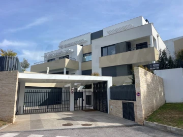 Apartamento T3 para Venda em Oeiras e São Julião da Barra, Paço de Arcos e Caxias