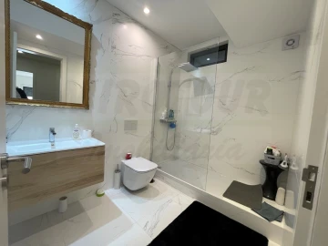 Apartamento T3 para Venda em Oeiras e São Julião da Barra, Paço de Arcos e Caxias