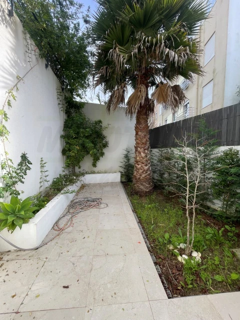 Apartamento T3 para Venda em Oeiras e São Julião da Barra, Paço de Arcos e Caxias