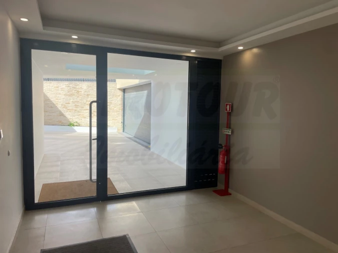 Apartamento T3 para Venda em Oeiras e São Julião da Barra, Paço de Arcos e Caxias Foto 5