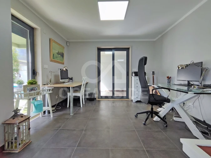 Moradia T4 para Venda em Barcarena Foto 7