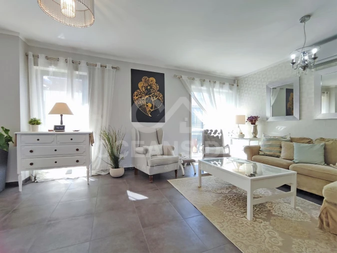 Moradia T4 para Venda em Barcarena Foto 12