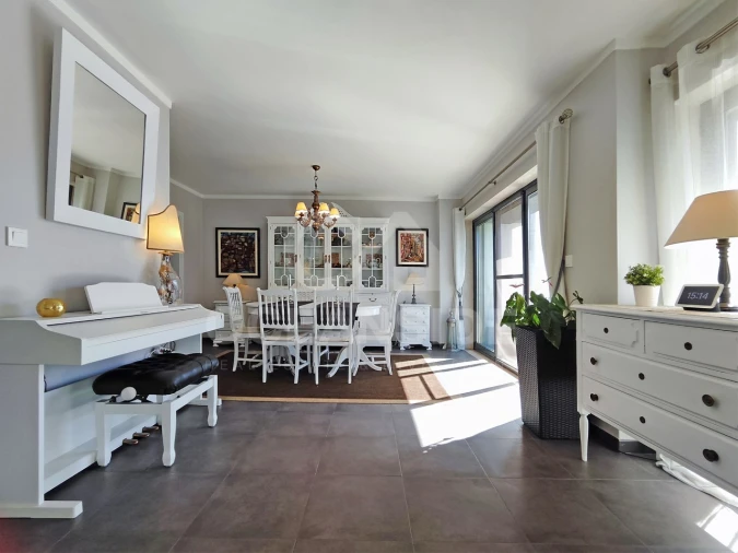 Moradia T4 para Venda em Barcarena Foto 13