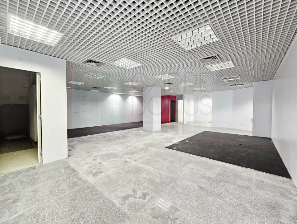 Loja para Venda em Rio de Mouro Foto 2